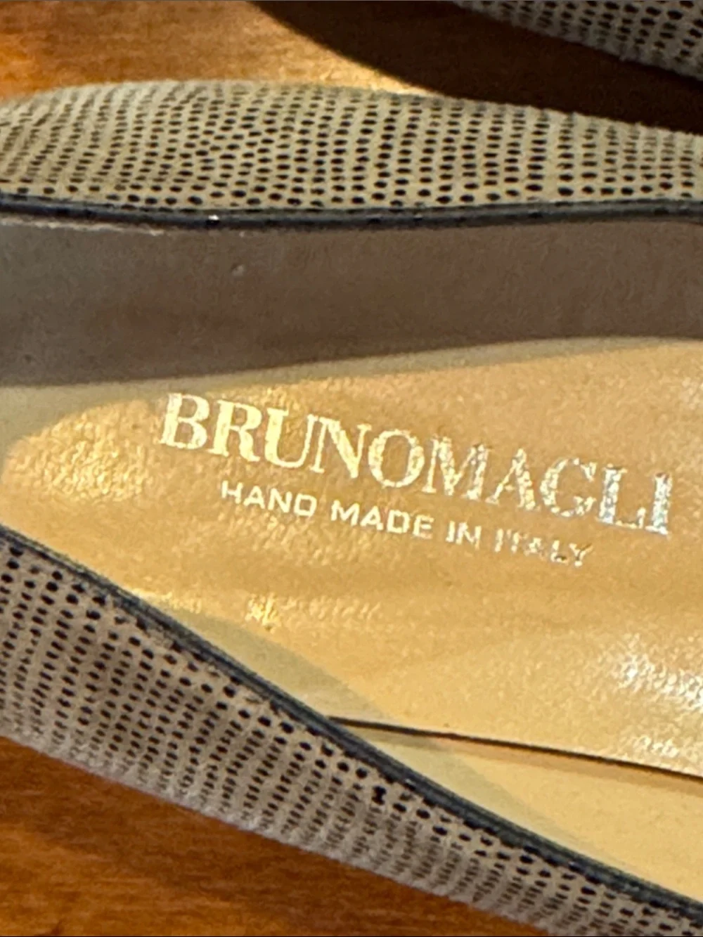 Bruno Magli Low Wedge Peep Toe Ballet Loafer Flats Leather Shoes 8 1/2 Classic